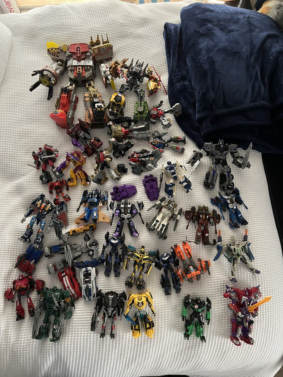 camzilla51's tweet photo. Kickin off a huge TFCON LA sale! Here’s the first batch. S&amp;H is extra, but if you can meet me at the con, I can hand deliver! Almost everything is complete, if you have any questions, lmk, offers welcome! Thanks for looking, RT’s appreciated! https://t.co/jxis5O6Tol