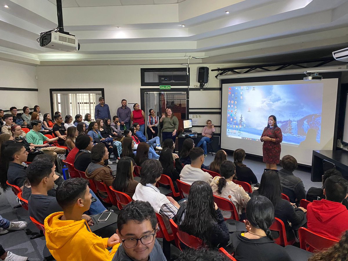 ASEAPUCR's tweet photo. Inducción a primeros ingresos, bienvenidos a la carrera de Administración Pública. Les deseamos muchos éxitos en su carrera. https://t.co/eLTmPqZKCX