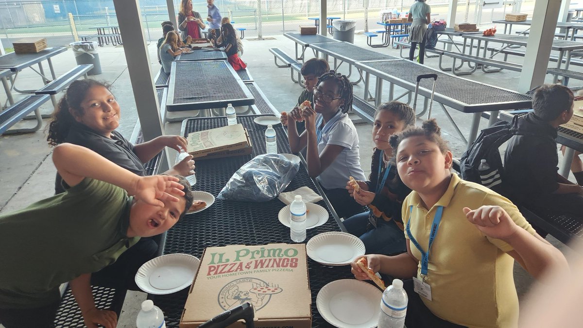 MrSeguraj's tweet photo. Getting ready for the concert tonight! 🎶😄🪘 #CCPS #Honorchoir @EPEBobcats @collierschools @CollierFineArts https://t.co/lFk44f8Mnv