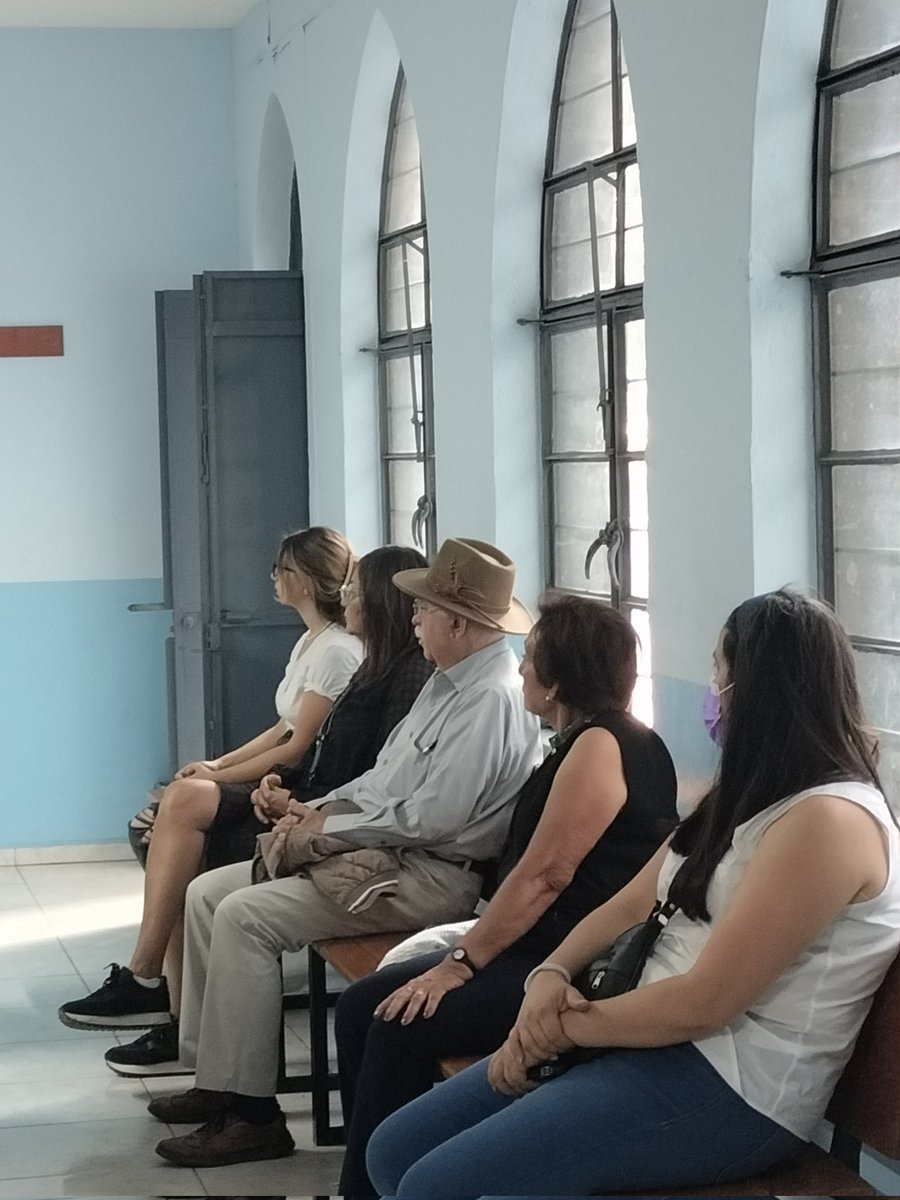 ciapecjalisco's tweet photo. Con el Dr. Roberto Jiménez Vargas https://t.co/pHy1RDntn7