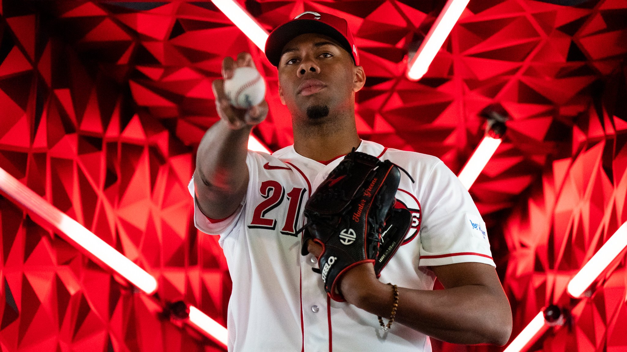 cincinnati-reds-on-twitter-somethin-light-for-the-timeline