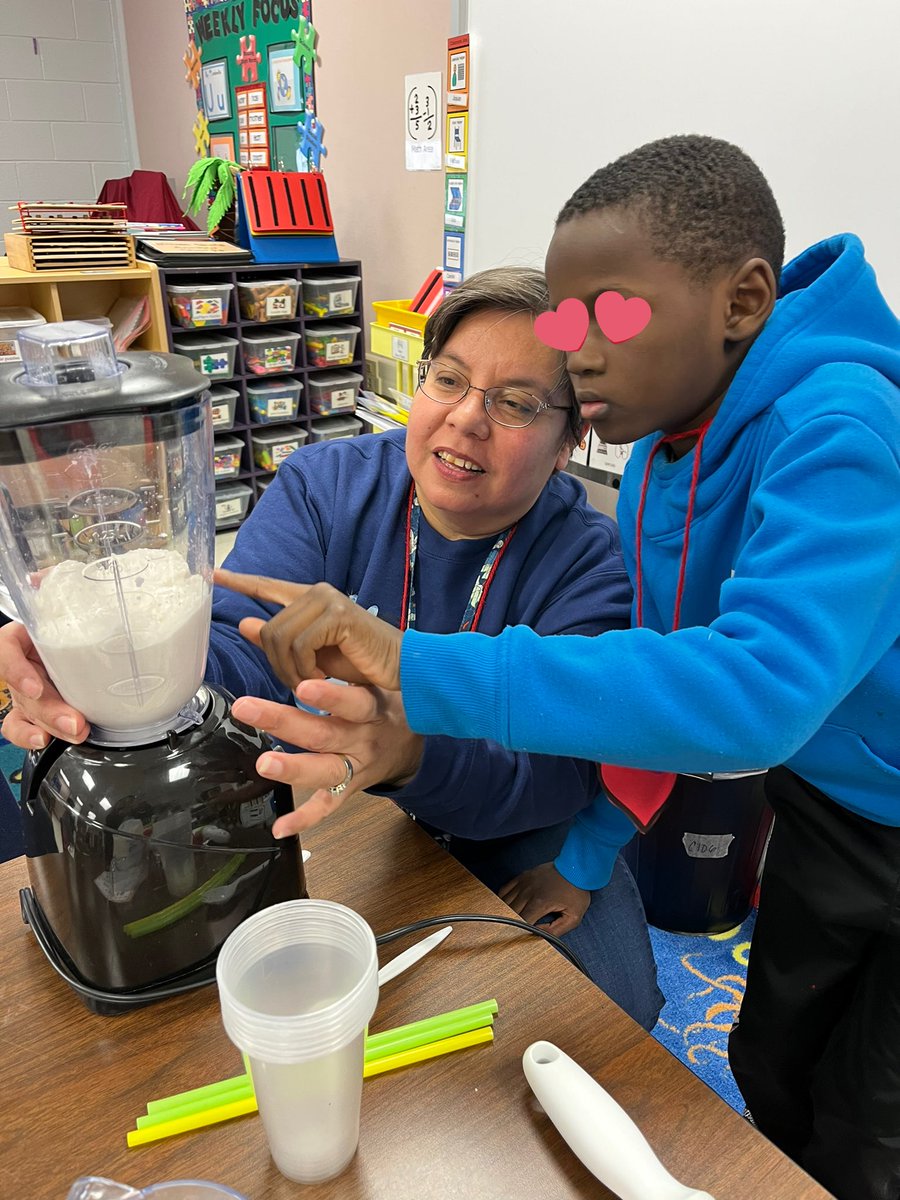 IreneGo71039953's tweet image. Strawberry shake, shake, shake!!! @NISDRabaES @NISDSpecialEd #lifeinAle