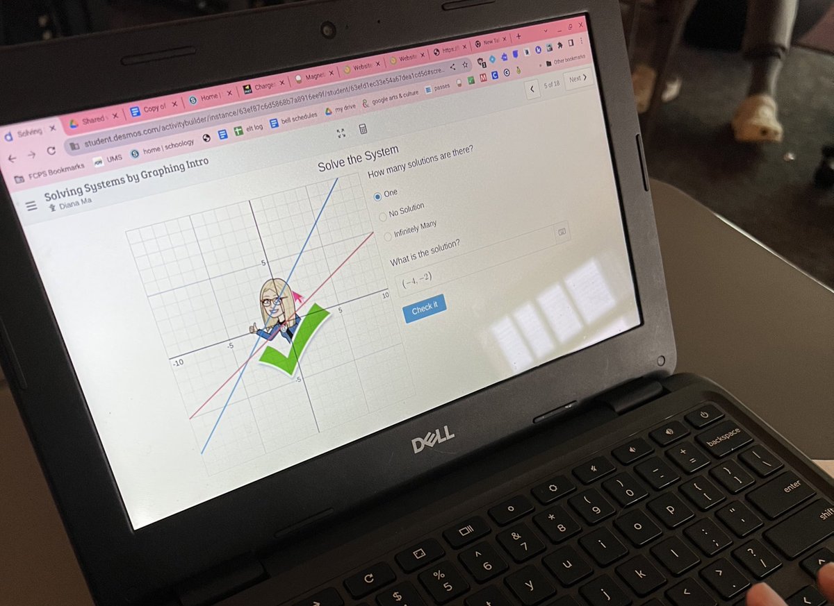 Hannah Hale tweet media