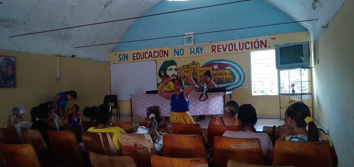 DMEContre's tweet photo. Se desarrolla el cierre de la Visita a la demarcación #FrankPaísGarcía como parte de la Visita de Ayuda Metodológica para perfeccionar el proceso docente educativo de un modo sistémico y eficiente en las nuevas generaciones. https://t.co/ZSnX53FAOa