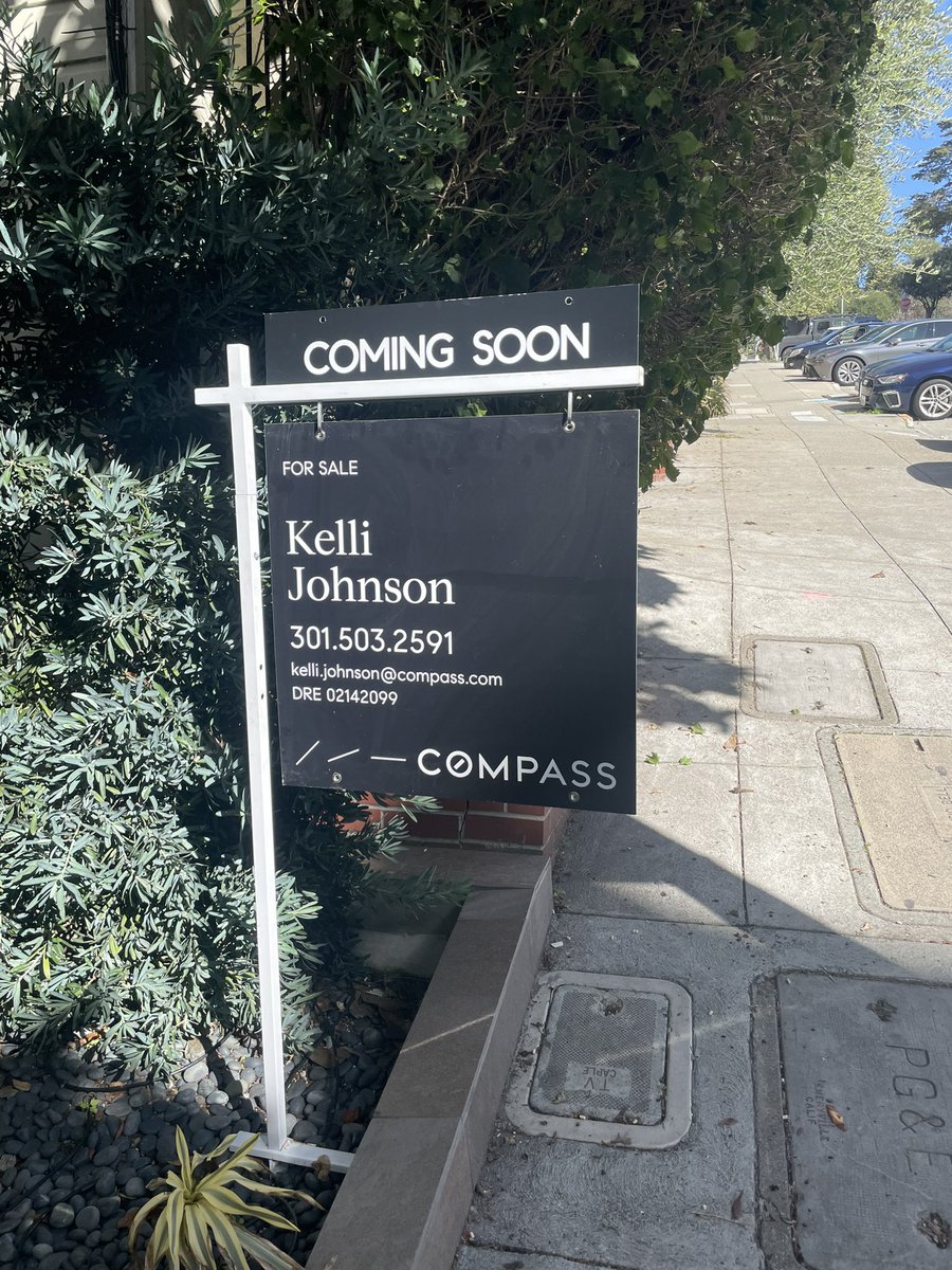 kellijohnson_'s tweet image. Dreaming of @SFGiants baseball and this view!! 🌁 Happy Spring Training Giants Fans ⚾️🧡🤗 @compassca #compassagent #compass #sfluxury #russianhill #comingsoon #sfrealtor #BaseballIsBack #SFGiants