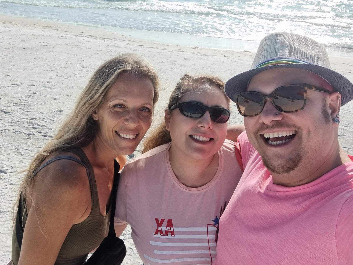 BVodkasoda's tweet photo. #HelloFlorida #Vaycay https://t.co/VAQtSz0Fkp
