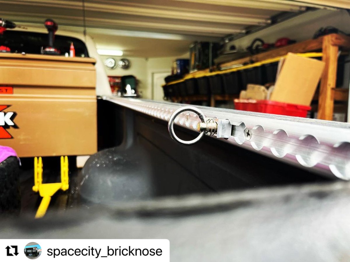 Mac's VersaTie track bed kits come with everything you need for a variety of truck makes and models. We can also cut custom lengths up to 16 feet. #MacsTieDowns #TrustMacs    

Shop Mac's VersaTie truck bed kits: bit.ly/3YNtumD