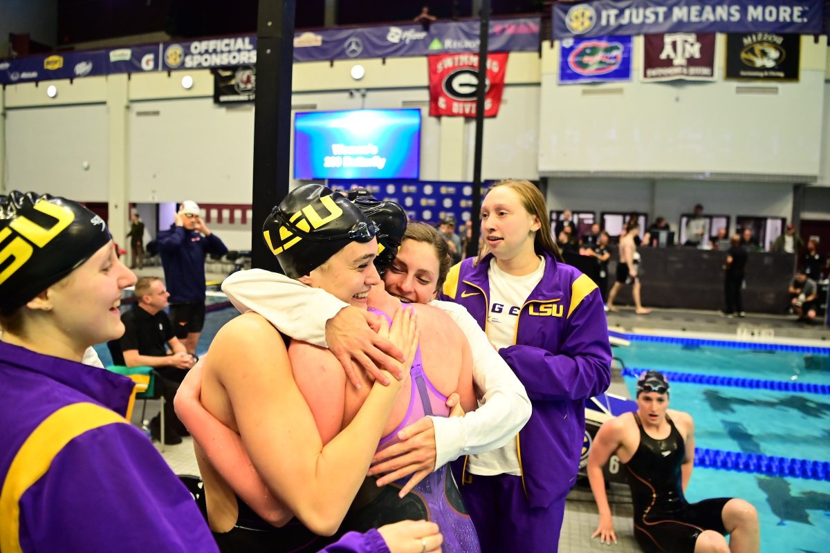 LSU Swimming & Diving tweet media
