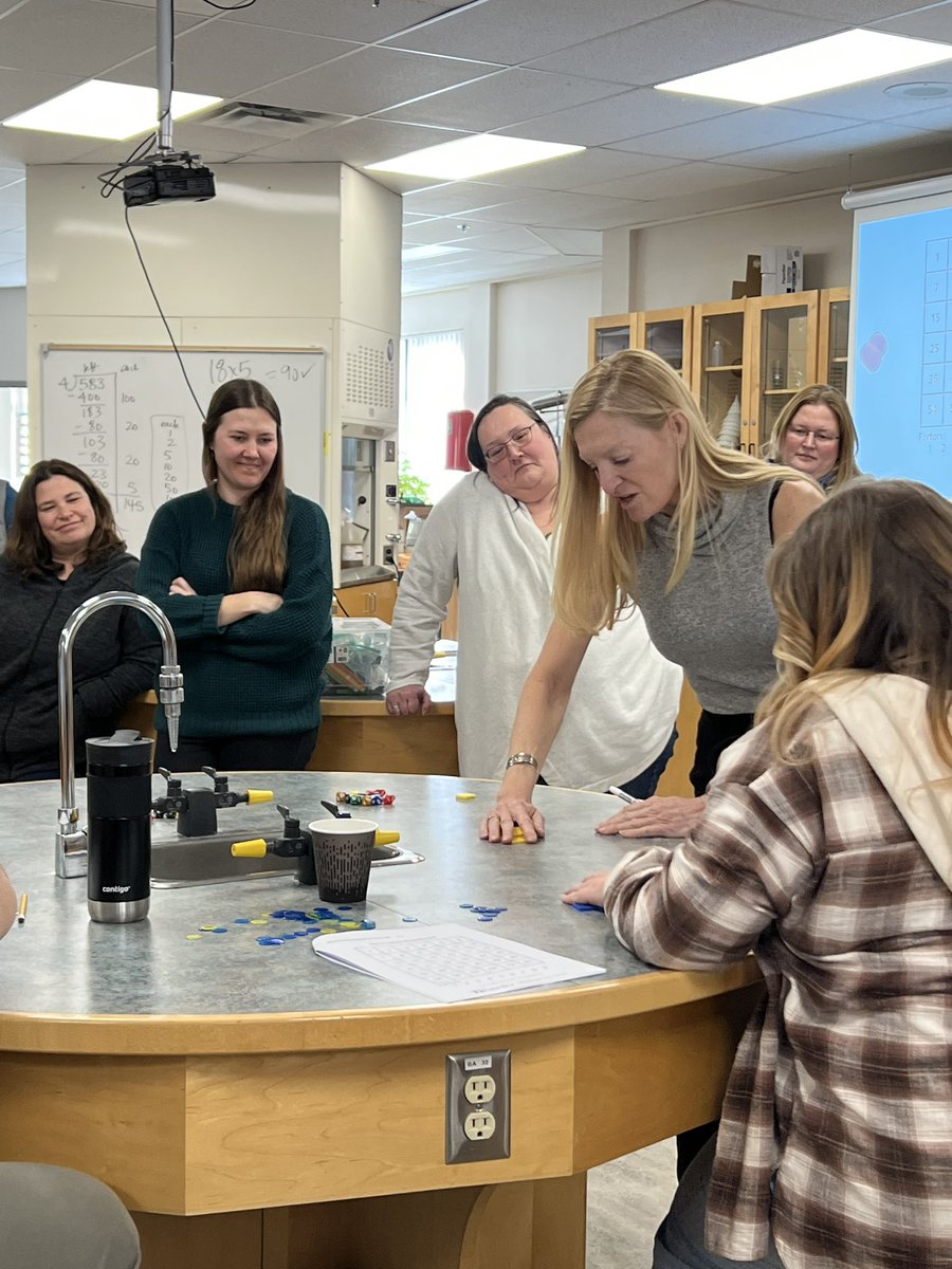 Looking at multiplicative thinking with <a href="/CaroleFullerton/">Carole fullerton</a> - shifting practice and pedagogy: Thinking is visible! Good to see K-12 teachers, student teachers and P/VP all in the room learning about thinking, and thinking about learning! 🙌🏻 <a href="/SD27_CC/">School District No. 27</a> #NesikaLearns <a href="/chris24v/">Chris van der Mark</a>