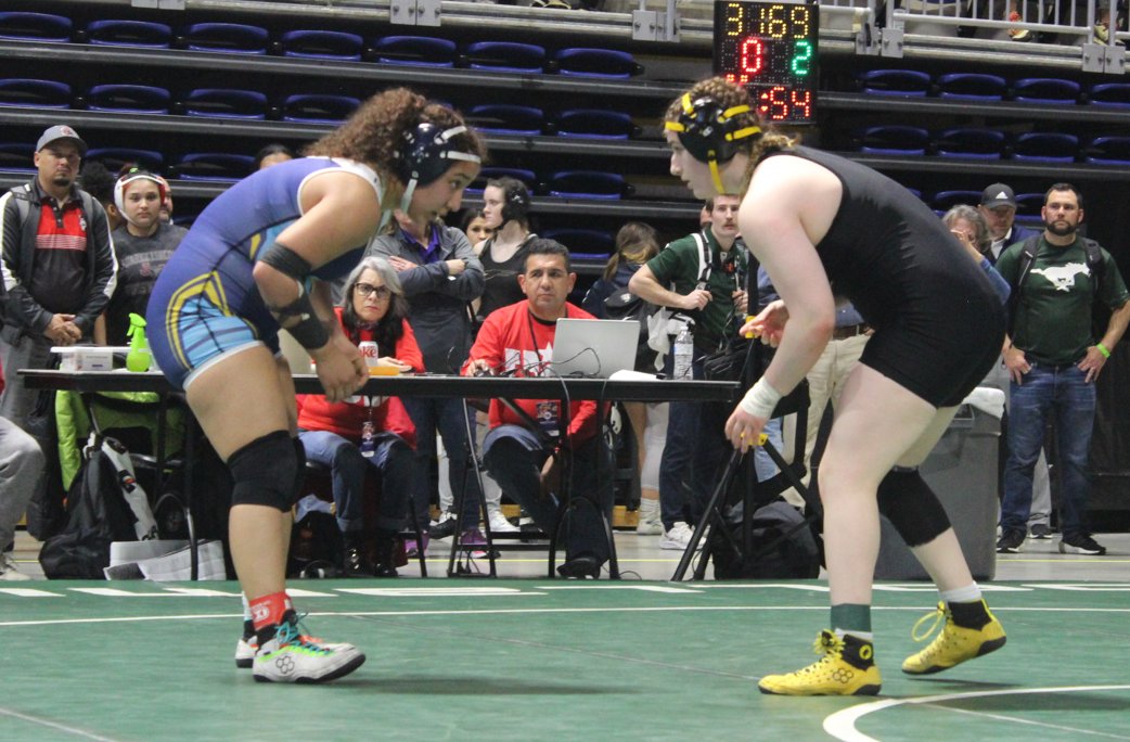 Congratulations to Caitlyn Flaherty of @2018Memorial wrestling, who advanced to Saturday's 5A state semifinals in the 165-pound class. Go <a href="/friscoisd/">Frisco ISD</a>!