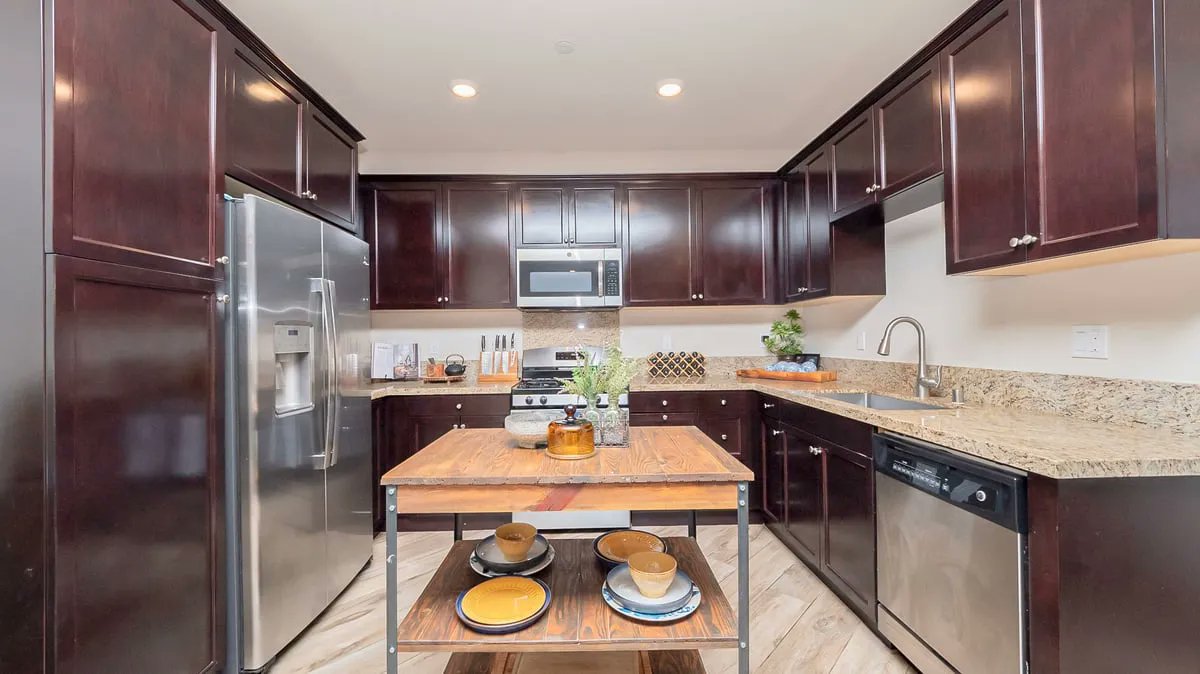 SoldbyZito's tweet image. 📢PRICE IMPROVED!📢
See this Beautifully Upgraded Community Model Home located in an ideal area of Eastvale this Saturday 12 pm to 4pm. 
🛏️ 3 beds
🛁 2.5 baths
📐 1,498 sqft

#thezitogroup #inlandempirerealestate #localrealtor #socal #openhouse #hometour #homeforsale #eastvale