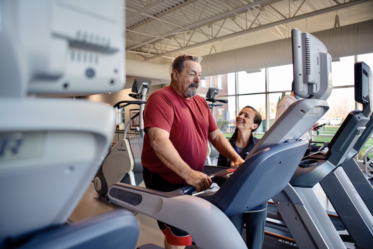 Get you a physical therapist that looks at you like this! These two have been working together for a while and it shows. Shout out to everyone trying to get healthy and their support team for lighting the way. 

Client: <a href="/bellinhealth/">BellinHealth</a> 

#healthcare #Marketing