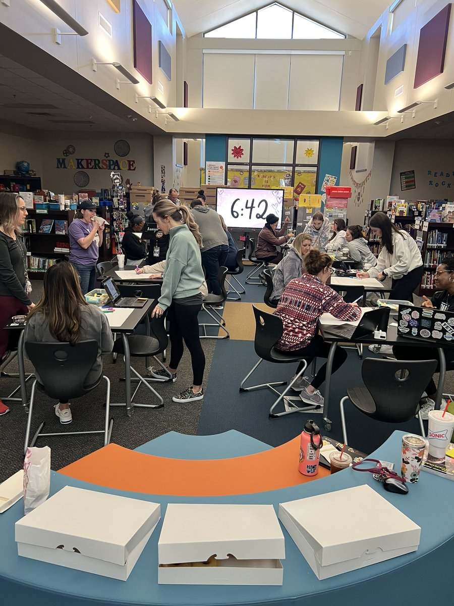 megan_allard_IC's tweet photo. There were so many great conversations had today centered around utilizing student collaboration to increase independent performance. @SonntagElem @MsArtTPants also offered up time in the art room with clay today. It was a fantastic day of learning and collaboration! @FISD_TnL https://t.co/VUAK7aDglv