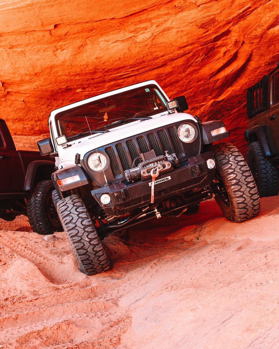 GoRhino's tweet photo. Front End Friday!! from @warninglightz #frontendfriday #gorhinobumpers #gorhino #jeep #twodoor #jeepislife #moabjeep #behindtherocks #warnindustries #ejs #easterjeepsafari #jksmanufacturing #milestarpatagonia #soundoffsigna #warnwinch #gorhino @Jeep  @jksmfg @soundoffsignal https://t.co/3ef40FAJ2v