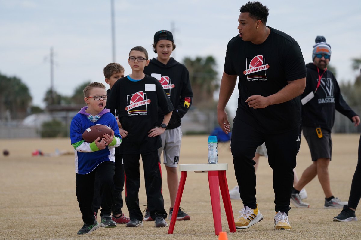 If I haven’t been picking up the phone it’s because I been busy being a neighborhood hero. #ForksUp