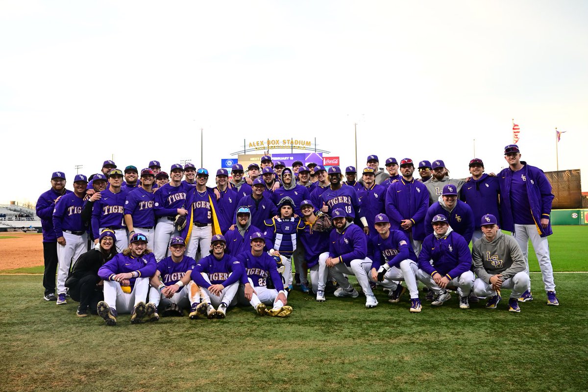 LSUCoachJ's tweet photo. 10-0 Tigers! See you tomorrow! https://t.co/rAy5aFSWyx