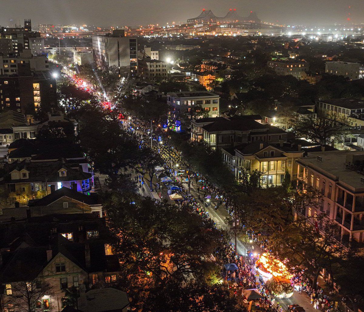 marcorasi1960's tweet image. Muses parade 2023 (with shoe), St Charles avenue, New Orleans