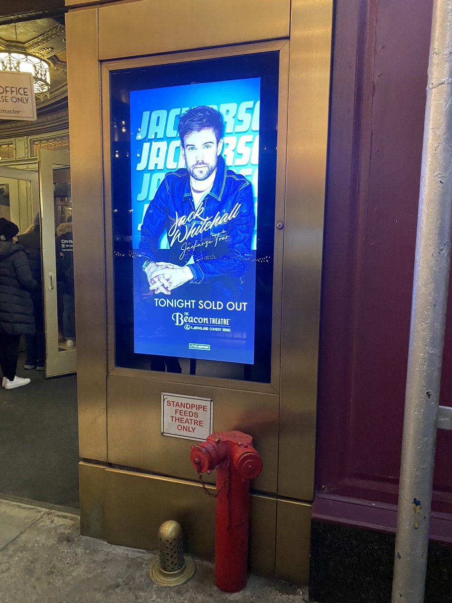 Emma_Heit's tweet photo. Seeing @jackwhitehall in nyc pt.2 thx @katieheit for coming with me with little to no arm twisting https://t.co/4SY8ABreOY
