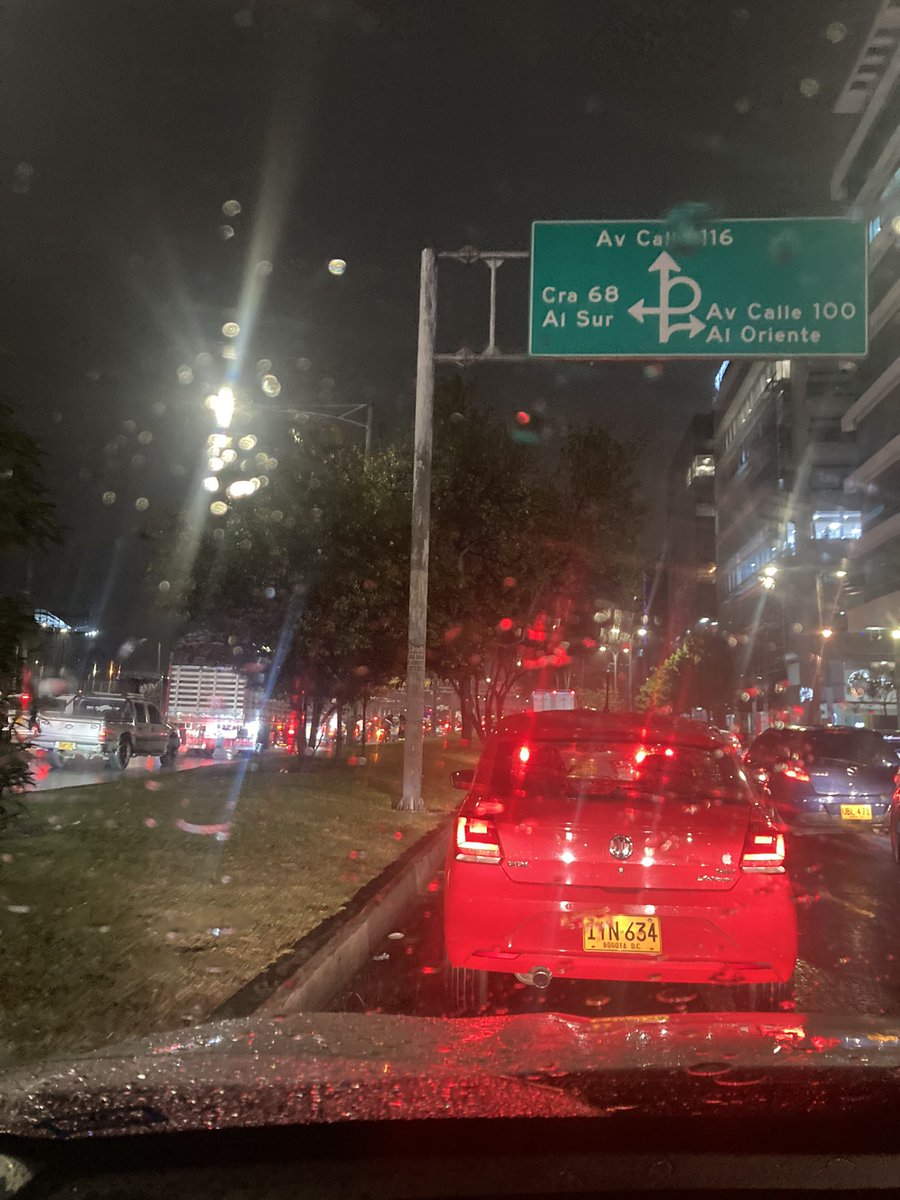 CariLeguizamon's tweet image. El work at home te mal acostumbra por que ya no padeces las inclemencias del clima y del tráfico de mi amada y caótica #Bogotá
#systemissues #workathome
