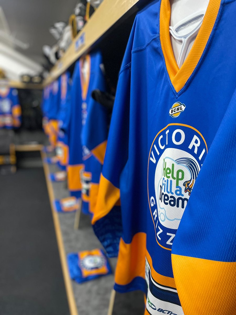 BCHLGrizzlies's tweet photo. The dressing room is already for our Help Fill a Dream game tonight at the Q Centre!
Still, lots of time to get your tickets for the game. Doors open at 6:00 pm.
#GameDay #JrA #Grizzlies #HelpFillADream #Community #HomeGame #PackTheQ https://t.co/X98Qe3qRW6