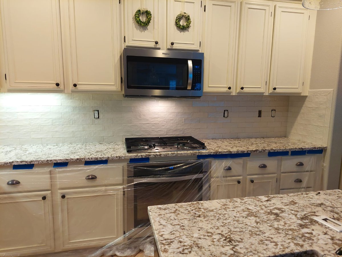 Looking for a way to add value and style to your kitchen? Check out this stunning before-and-after shot of our tile backsplash installation! | <a href="/danelia_zuniga/">Danelia Zuniga</a> <a href="/Specialty1055/">Specialty Team 1055 Newhall</a> <a href="/D174Dsm/">Omar Jimenez</a>  <a href="/OrmondLsormond/">Lorenzo Ormond</a>
