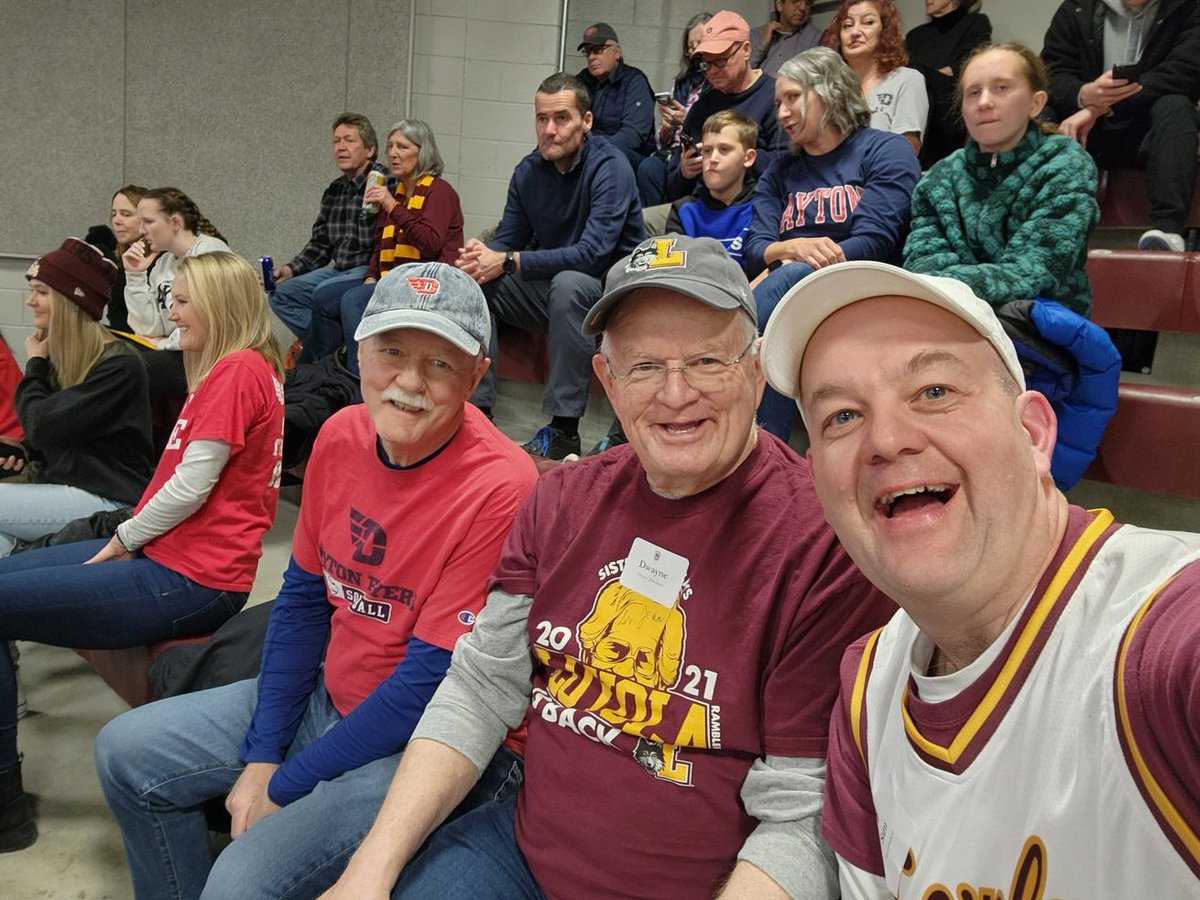 SammyD in the house! Go @RamblersMBB! Momentus occasion as both Dobber @mattdobschuetz and I are here to represent @2RamblersPod
#OnwardLU #GORAMBLERS #COMMITTEDTOTHECULTURE #BELIEVEANDTRUST