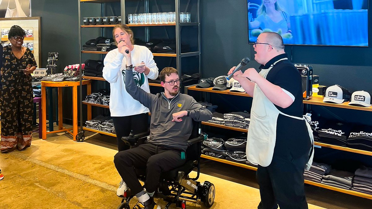 BaylorFutbol's tweet photo. A team outing turned into karaoke with the Waco community! 

We just couldn’t help ourselves 🫶

#SicEm | #depthB4height https://t.co/NrWdMzRXmx