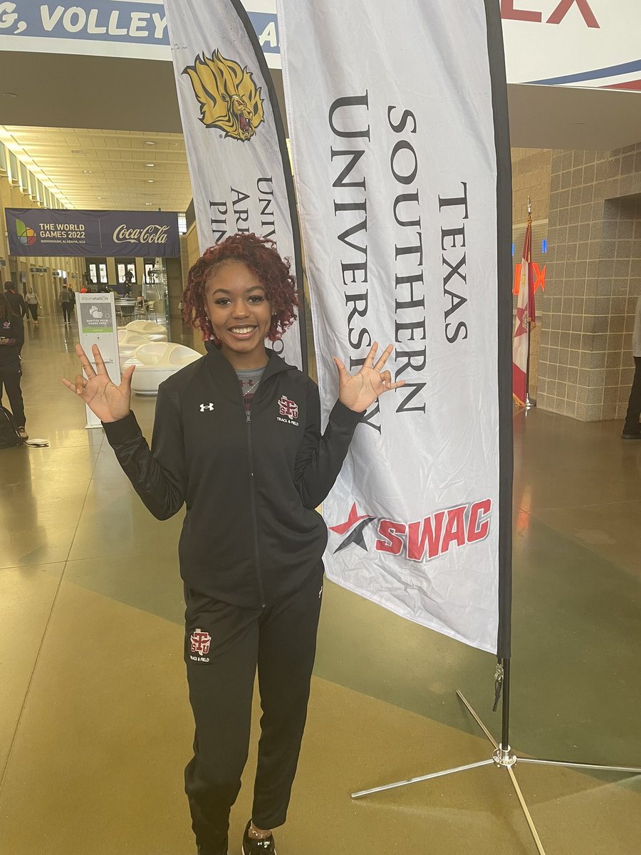 Former LadyCat Nikki London competed in her first SWAC Indoor Championships today!! Congrats on placing 4th in your 4x400 meter relay! <a href="/Tardranique1/">Tardranique London</a>