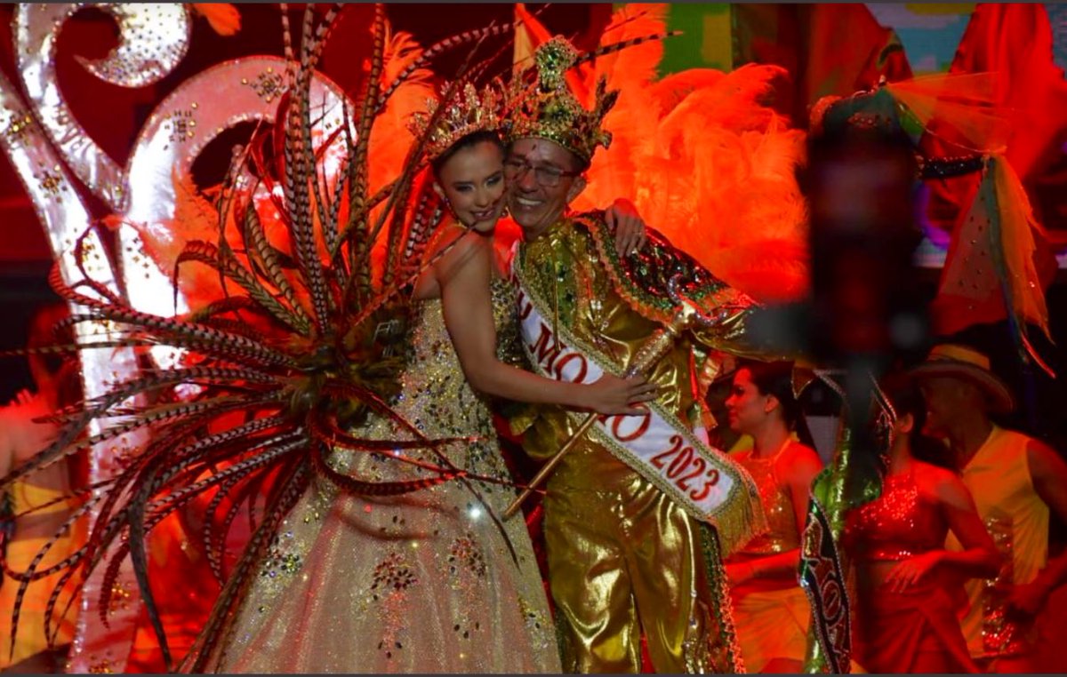 MauricioGomezCO's tweet photo. .@Nataliadcastrog y @Sebastiang2023 fueron coronados oficialmente como nuestros Reyes del Carnaval de Barranquilla 2023. 👏👑
¡Felicitaciones y que empiece la #GozaderaTotal!
📸: @elheraldoco https://t.co/gA5vWQbAPY