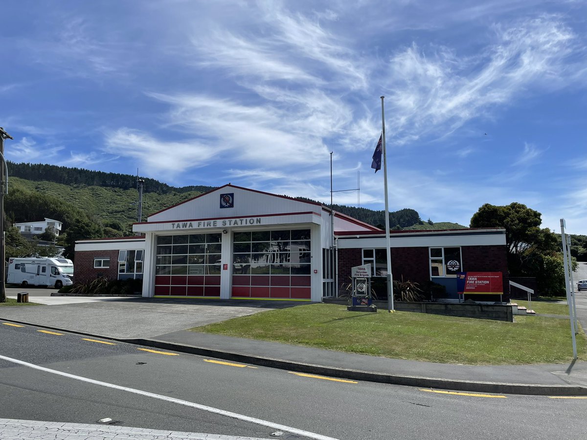 FireTawa's tweet photo. Showing our support for Muriwai Volunteer Fire Brigade and honouring our fallen brothers. #fallenfirefighters https://t.co/lk0ZjQw0iJ
