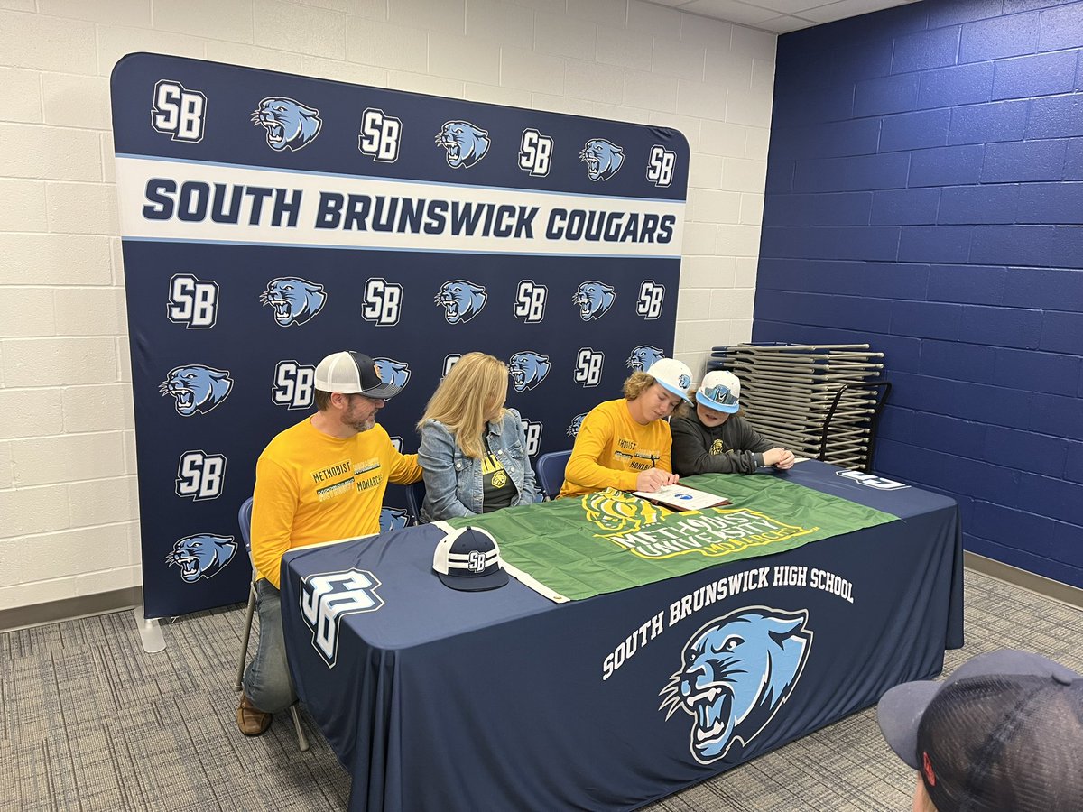 Congratulations to our lefty <a href="/hartman_banks/">Banks Hartman</a> and his family for his commitment to <a href="/MethodistU_BSB/">Methodist University Baseball</a>.  Methodist is getting a great one! Cougar Country is extremely proud and happy for you! Go Cougs!