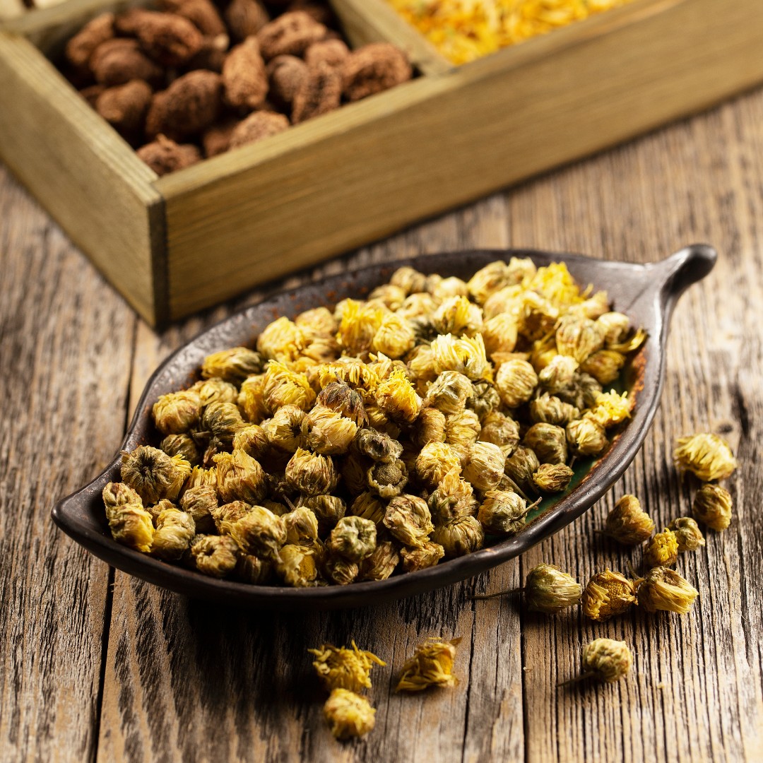 #Chrysanthemum, mellow &amp; naturally sweet in flavor, this refreshing drink is caffeine-free and can be enjoyed at any time. This delicious tea has been used for: High blood pressure, Eyesight problems, Computer-related eyestrain, General detoxification, Headache. #winghopfung#tea