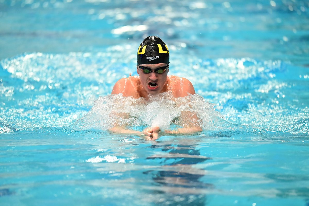 LSUSwimDive's tweet photo. Men's 100-Yard Breaststroke | Mitch Mason swims a time of 52.22 and breaks his own school record that he broke originally in 2021!

#GeauxTigers https://t.co/R8QoDU3GI4