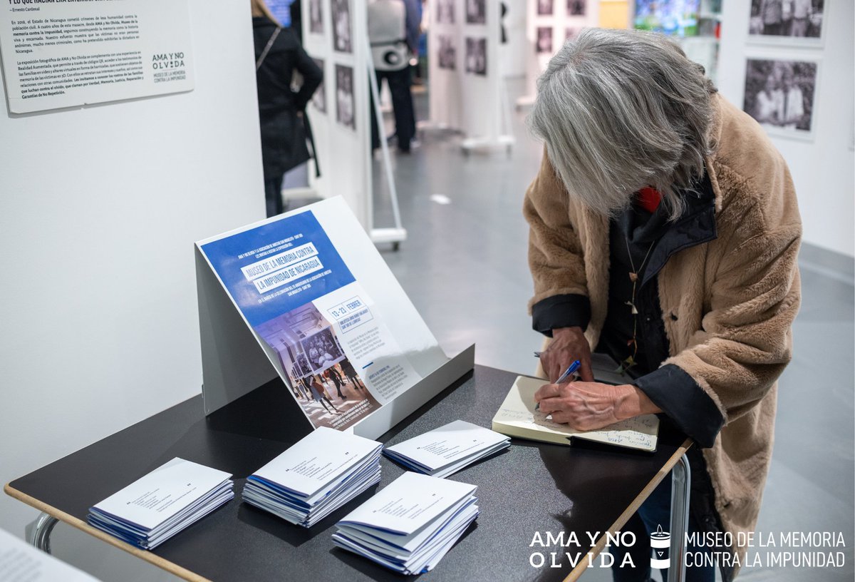 museomemoria_ni's tweet photo. 🕯️💙🖤Nuestra 1ra Exposición contra la impunidad de Nicaragua, se está llevando a cabo en Sant Boi de Llobregat, Barcelona y es coorganizada con la Asociación de Amistad San Miguelito-Sant Boi en el marco de la conmemoración de sus 25años de fundación.@bibliotequeSBOI  #Nicaragua https://t.co/YdFx4gs744