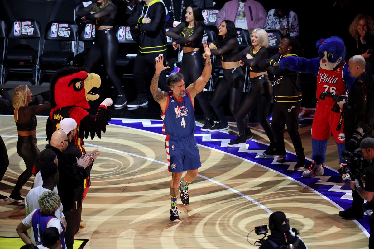 NBABrasil's tweet photo. O momento é todo DELE!!! 🤩 🏀 🇧🇷 @marcosmion 

#RufflesCelebGame https://t.co/sOhC6qYAXg