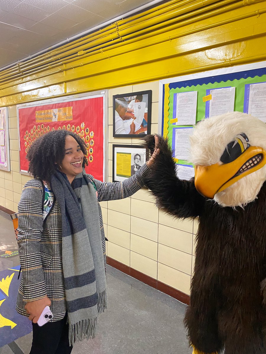 thelabschoolbx's tweet photo. We even had a visit from Mr. Eagle to end the day and send us off to #midwinterrecess. A great day and a  chance to learn, try something new and share what you learned. We can all be changemakers in our community.  Can’t wait until next year! @Csd7Bx https://t.co/Tl7k1AT6FR