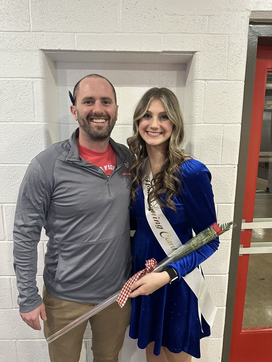 🏀HOMECOMING QUEEN CAM CAHALL🏀
The Lady Cubs were well represented tonight at basketball homecoming.  CONGRATULATIONS TO OUR OWN, CAM CAHALL, ON BEING  👑 QUEEN‼️ We are very proud of all of you!!!  GO LADY CUBS!!!
