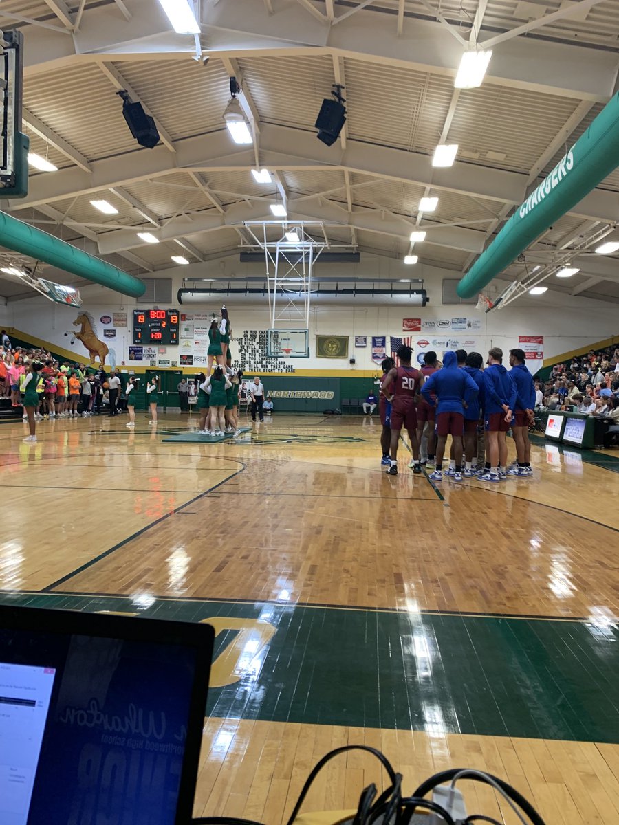 BrentWGroce's tweet photo. Rockets trail 19-13 at the conclusion of the first. Crawley connected twice from beyond the arch https://t.co/Uv7x4d03mf