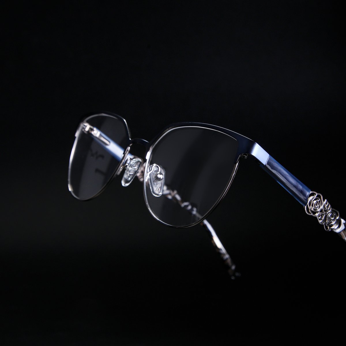 StiloOptical's tweet photo. HD220375
Check out more of our original design on STILO online eyewear fair - https://t.co/DZdD8qrp1N
#stilooptical #stiloeyewear #spectacles #glassesframes #eyeglasses #eyewear #eyeweardesign #eyeglassesframes #lunettes https://t.co/rNxD9aVKVo