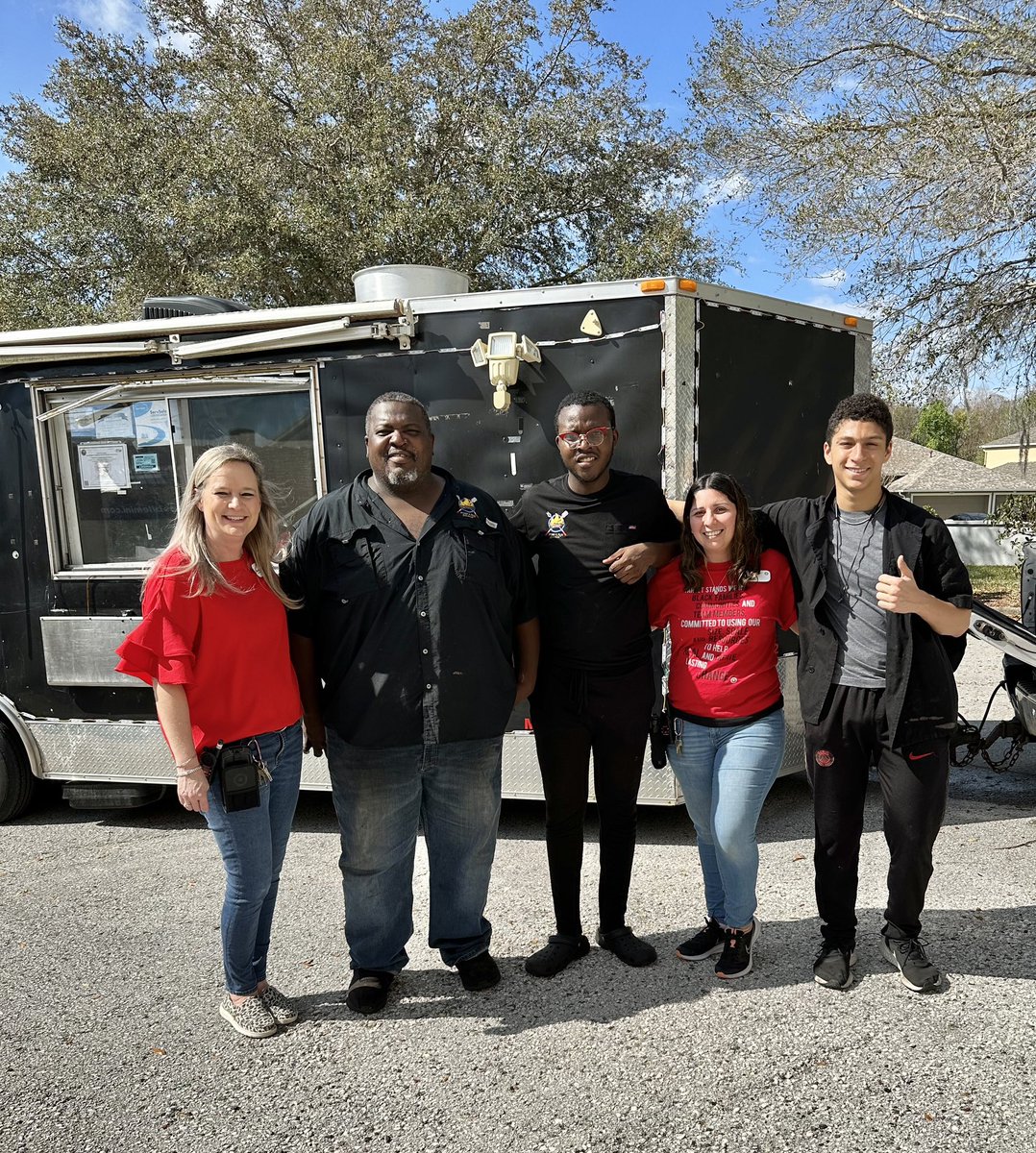 Neli Nava tweet media