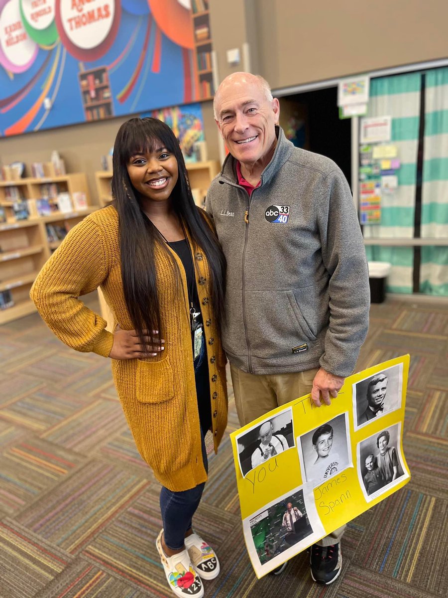 NstructorThomas's tweet image. Alabama’s favorite weatherman, James Spann, visited our library today. Our students really enjoyed. Great things are always happening in CES’s Library!!! 🌦📚 @ASLAlib @TCSLibrarySquad #ALLibraries @TCSBoardofEd @spann @MsCWashington2 @DeniseSF4