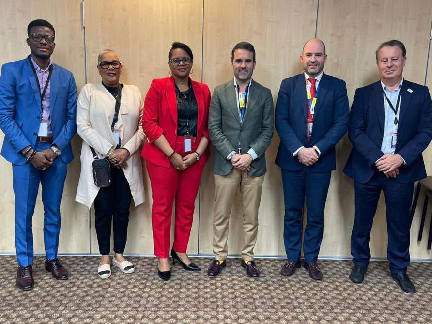 Vers l'intensification des rapports de Coopération dans le domaine touristique aux pays voisins dans la Caraïbes.
Au moins cinq (5) rencontres ont eu lieu la journée du 16 février 2023 en marge à la deuxième journée de participation d’Haïti au Sommet Caribéen du Tourisme.