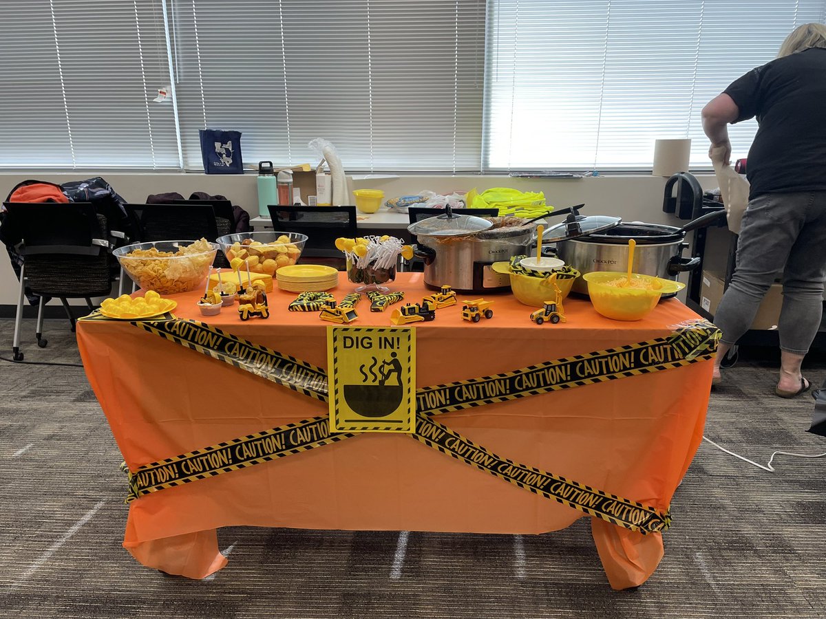 AmethystThorman's tweet photo. Love, Serve, Chili Cookoff @CypressParkHS https://t.co/znvvu0xucD