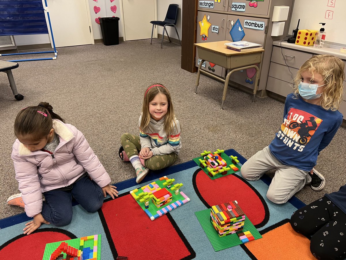 ECTK111's tweet photo. Thanks for your help today @DrAntwonMartin. Our @CodeToTheFuture projects are coming along well! We’re building our dream homes. @elcerritolhcsd @LHSchools #scottiepride #dreambigshinebright #TKcantoo https://t.co/O1uT1a3SmD