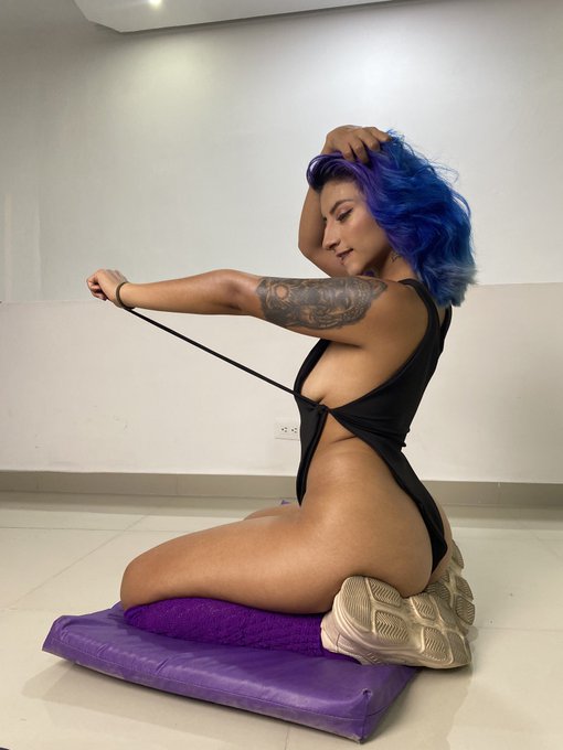 Qu&eacute;date hasta el final 💦 https://t.co/DmssAjS8DO<a href="/tag/argentina"class="tags"><span>#argentina</span></a><a href="/tag/fifaworldcup"class="tags"><span>#fifaworldcup</span></a><a href="/tag/argentinavsfrance"class="tags"><span>#argentinavsfrance</span></a>