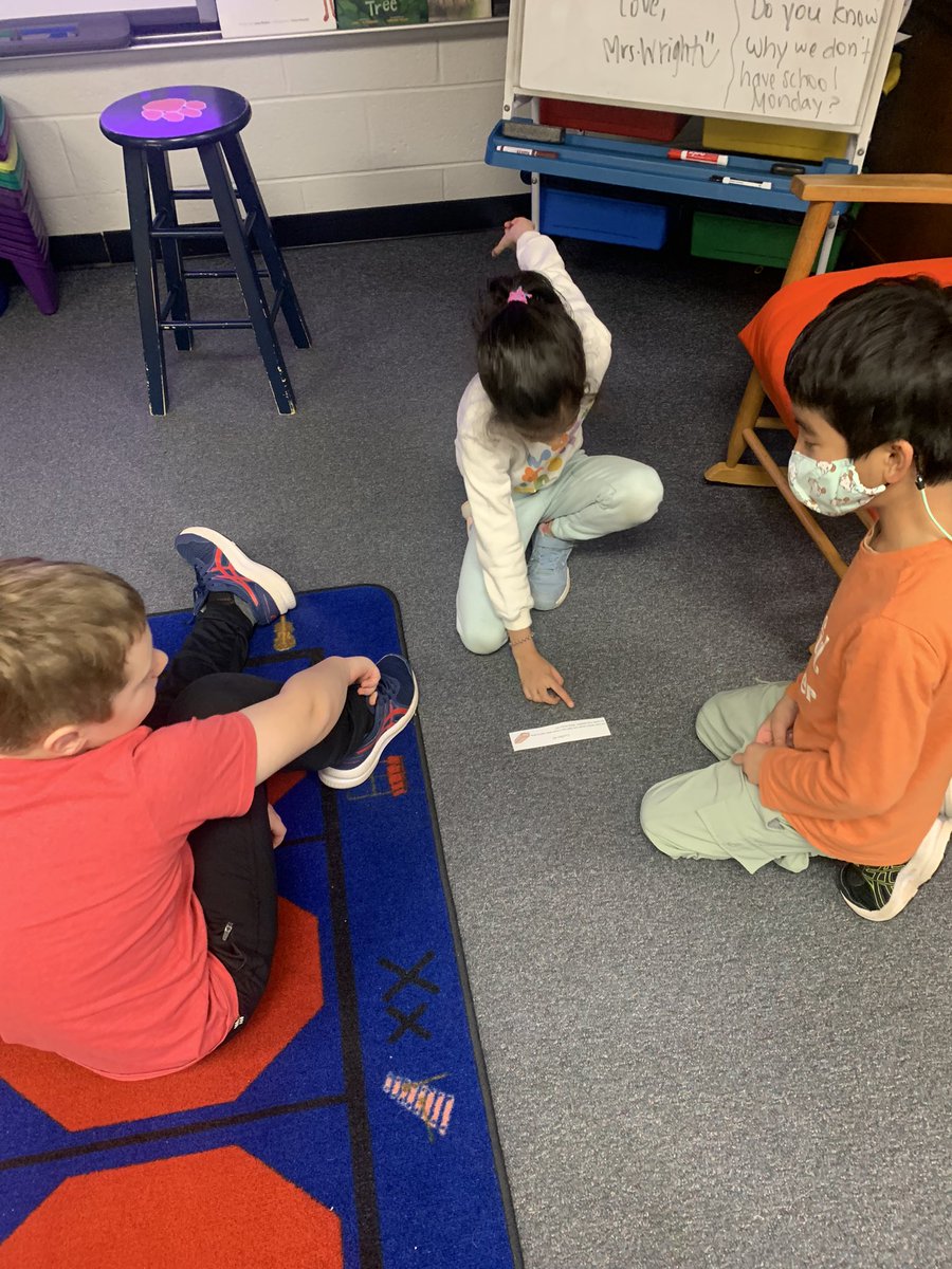 Ss were presented with conflict scenarios and discussed how to resolve them <a href="/oakhilles/">Oak Hill Elementary</a>. They came up with some great responses! #BeKindAlways