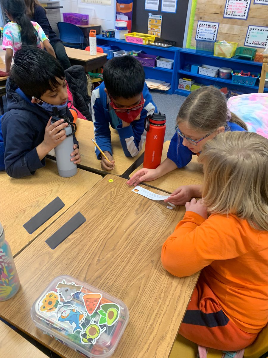 _klwright1's tweet photo. Ss were presented with conflict scenarios and discussed how to resolve them @oakhilles. They came up with some great responses! #BeKindAlways https://t.co/ZNYcTfIkhy