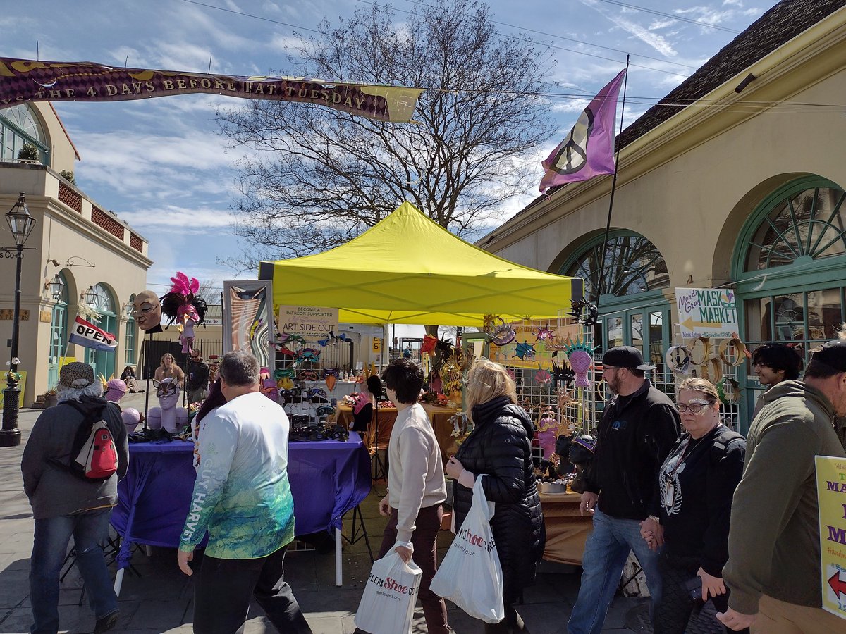 maskartists's tweet photo. If you go to New Orleans be sure to see The Mardi Gras Mask Market thru Monday 10:00am to 5:00pm
I have some fabulous designs and there are a dozen other mask makers #MardiGras #Masks #mask #masquerade #NewOrleans #nola #LeatherMasks #leathermask #leather #party #partyinthestreet https://t.co/fwQNgGxToT