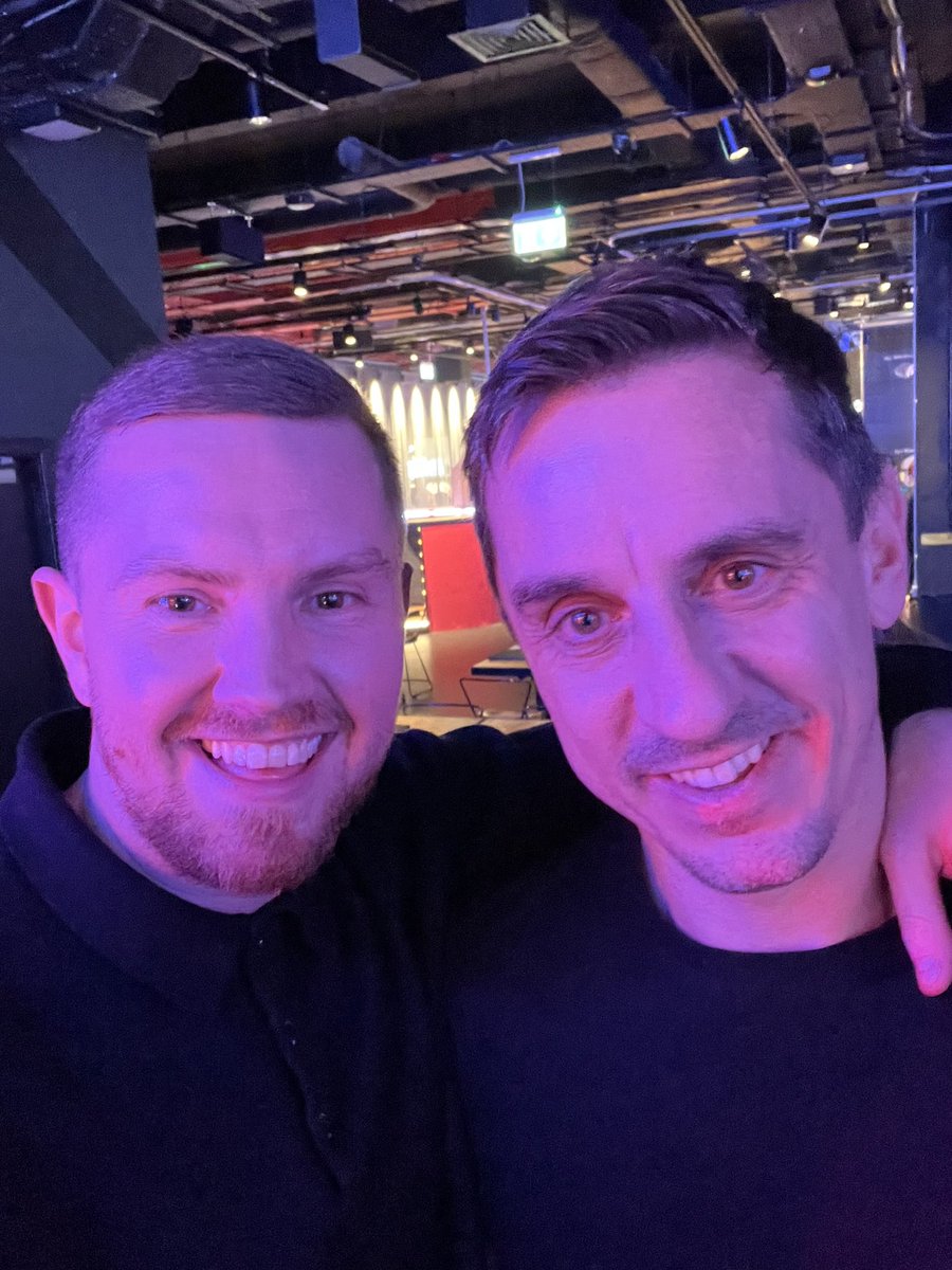 RasmussenCallum's tweet photo. @GNev2 legend, didn’t disappoint, out with your family but took the time to have a photo with United fans…my guy @GNev2 https://t.co/5OCPRGnMXN
