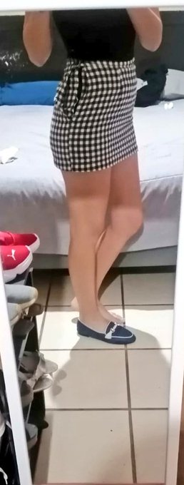 Hoy saldr&eacute; sola! Con una pareja cual escogen!! https://t.co/XWIRMSTOKi<a href="/tag/onlyfans"class="tags"><span>#onlyfans</span></a><a href="/tag/parejaswingers"class="tags"><span>#parejaswingers</span></a><a href="/tag/videollamda"class="tags"><span>#videollamda</span></a>